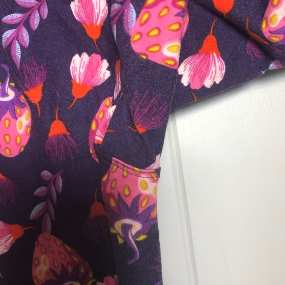 Lularoe OS Legging Strawberry Print - Unicorn - Picture 5 of 5
